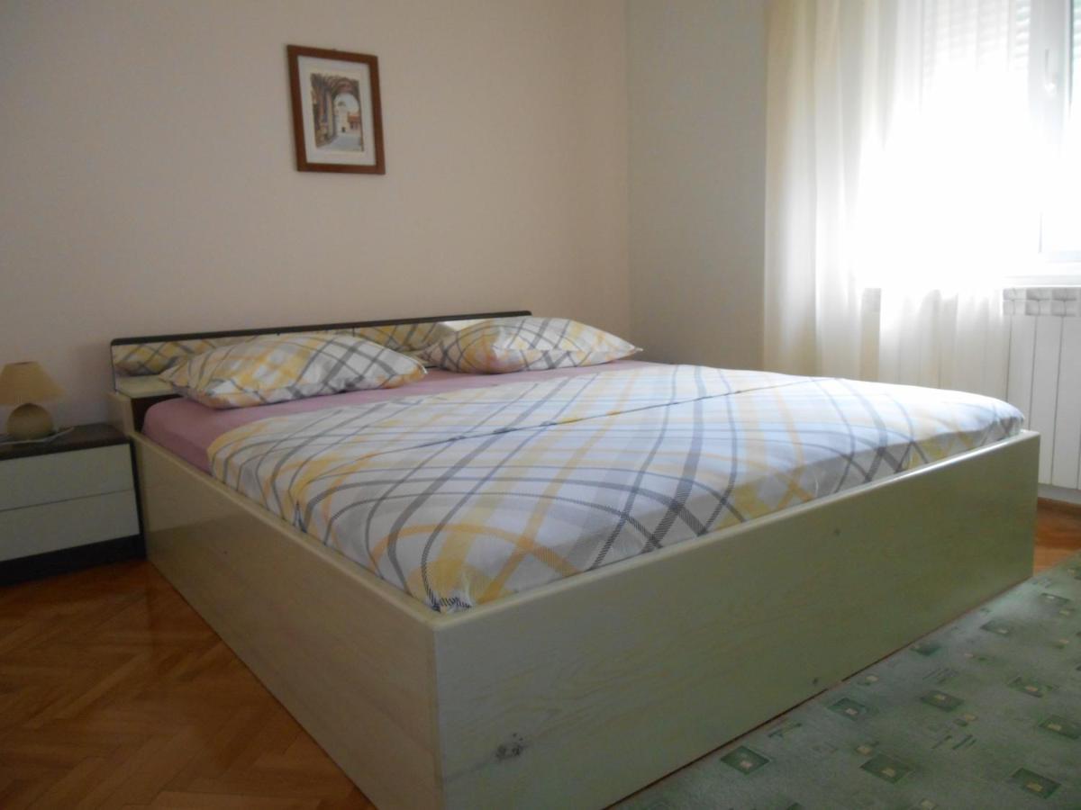 Apartments Bresan Трогир Экстерьер фото